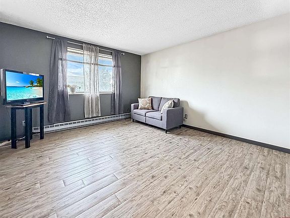 4th image of 1414 Navajo Street