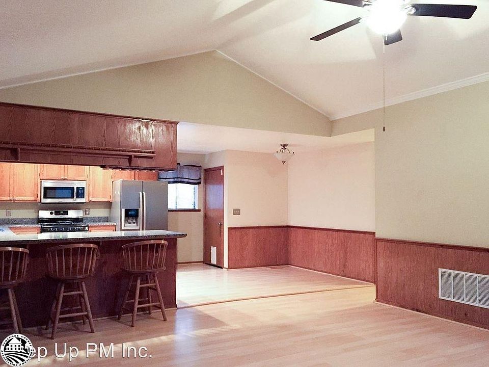 2nd image of 21469 American River Dr