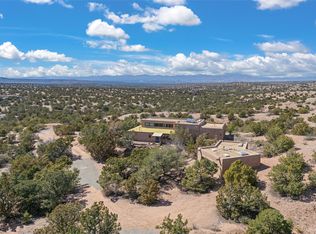 77 Vuelta Maria, Santa Fe, NM 87506
