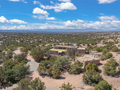 77 Vuelta Maria, Santa Fe, NM, 87506