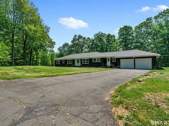4th image of 30 Maltbie Road