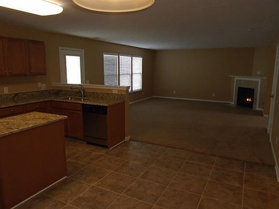 3rd image of 314 Stewart Springs Dr