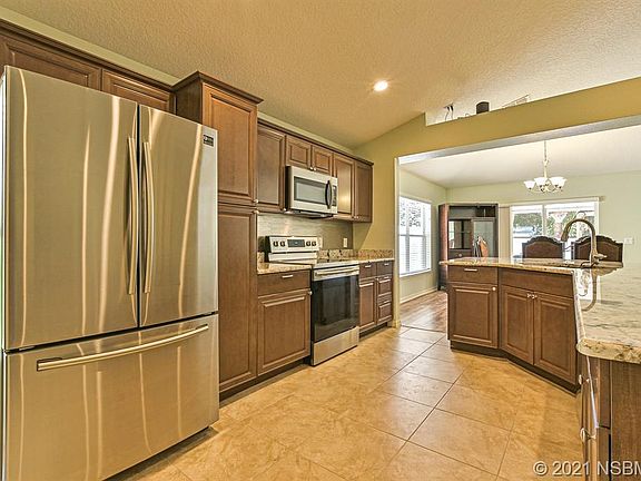 2nd image of 3857 Sunset Cove Dr