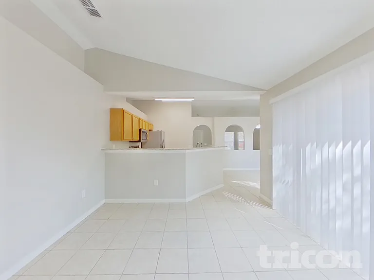 810 Ognon Ct — Photo 3