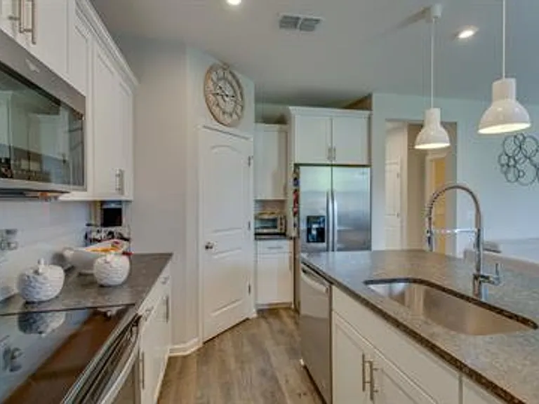 3240 Brookberry Ln — Photo 5