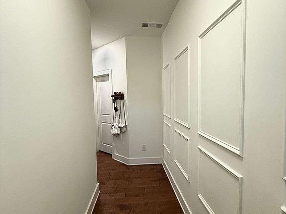 4th image of 99 N Auburn Landing Pl