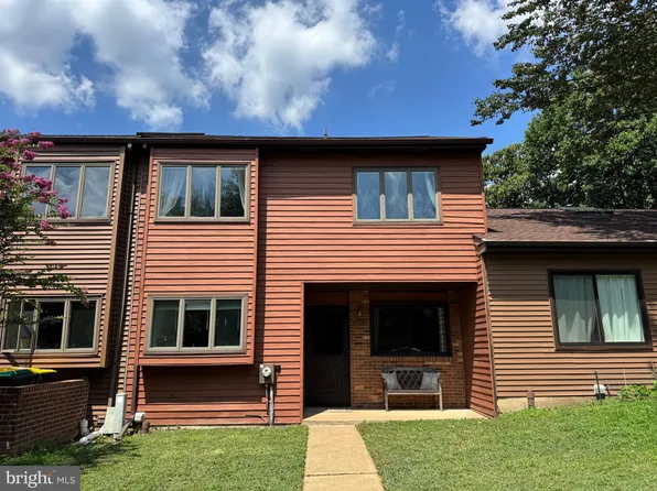 5459 Pinehurst Dr, Wilmington, DE 19808