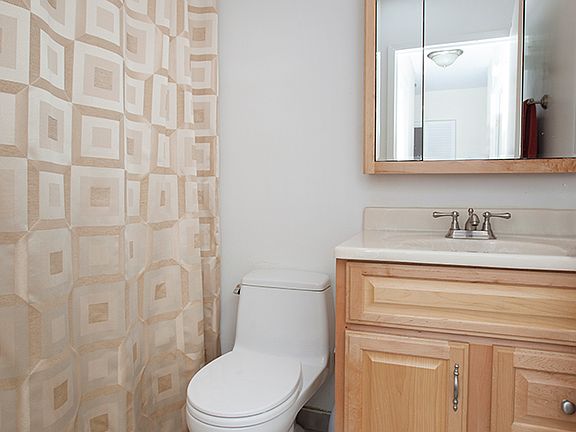 4th image of 245 E 54th St APT 9K