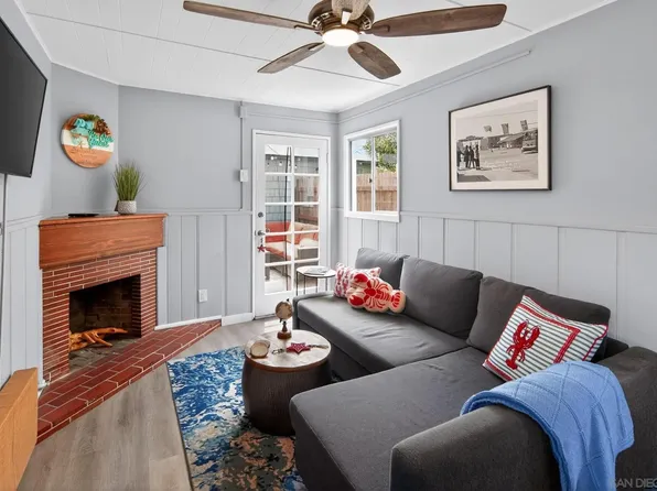 2009 Bacon St, San Diego, CA 92107