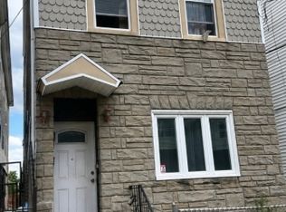 284 Hunterdon St Floor 1, Newark, NJ 07103