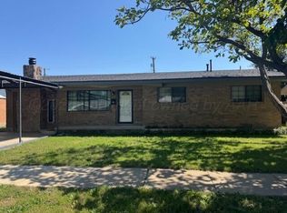 2121 Colgate Dr, Perryton, TX 79070