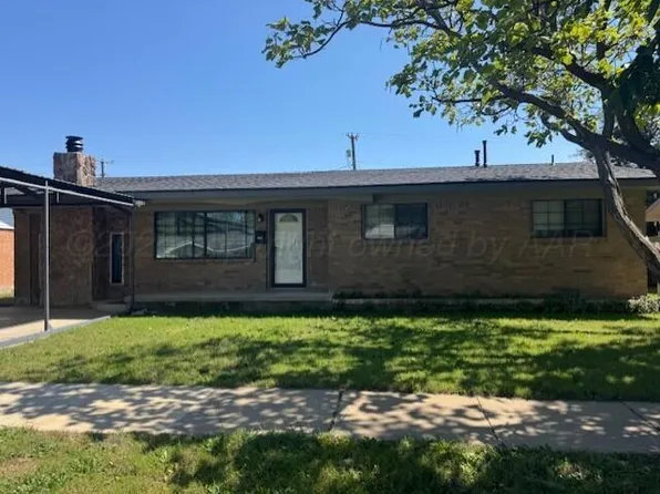 2121 Colgate Dr, Perryton, TX 79070