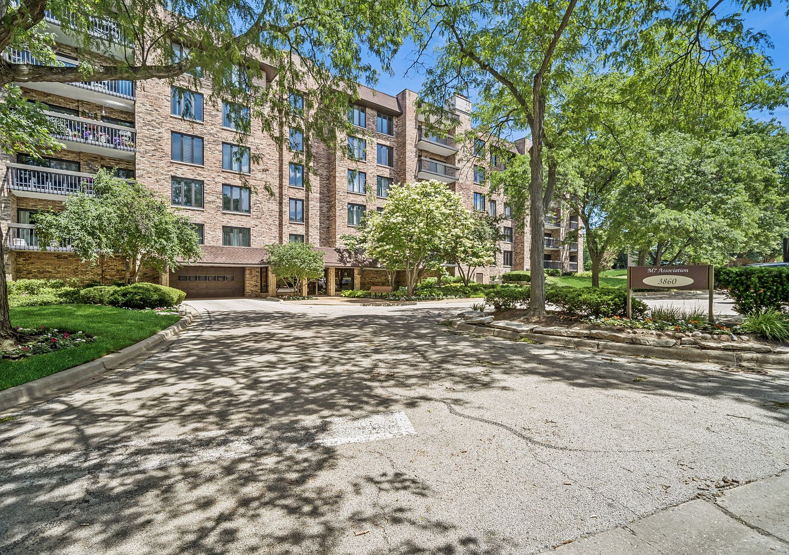 3860 Mission Hills Rd APT 217