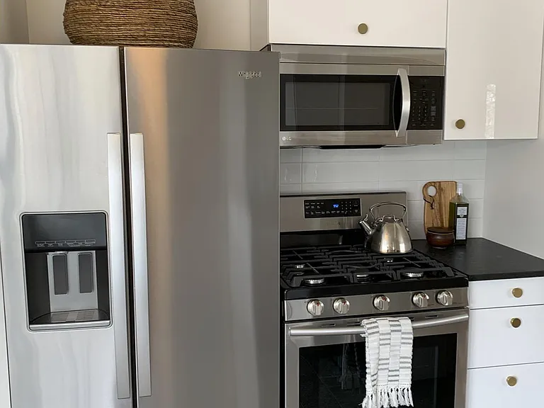 219 W 300 N — Photo 2