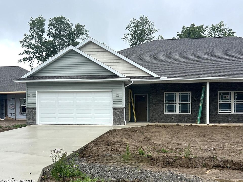 1st image of 168 Chestnut Ln