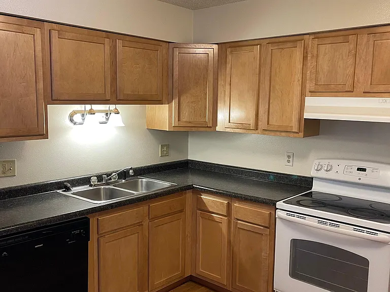 650 S Johnson St #7-8 — Photo 8