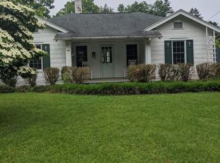 305 N Dougherty St, Black Mountain, NC 28711