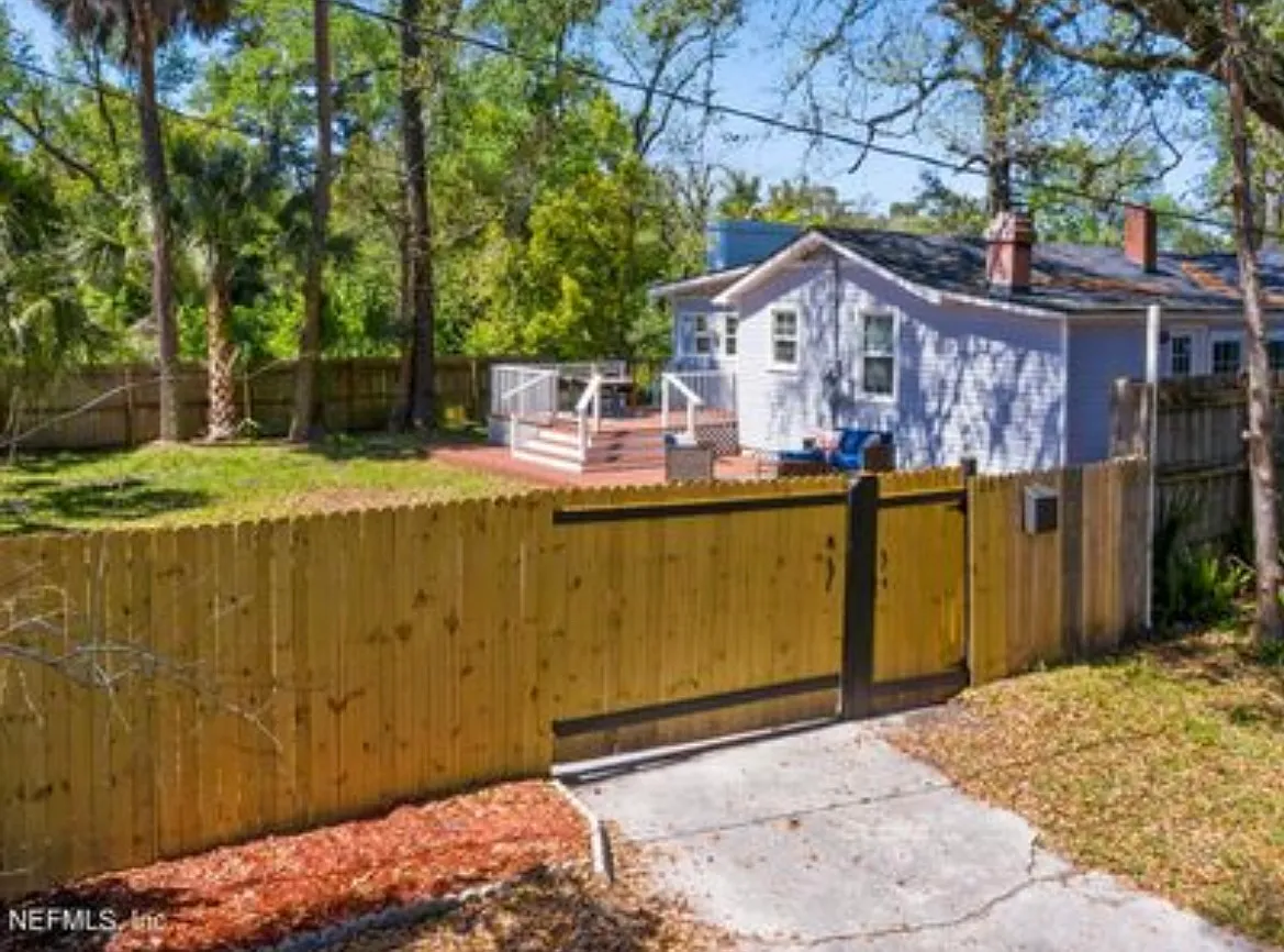 3 bed, 1526 sqft, $2,250 — Photo 3