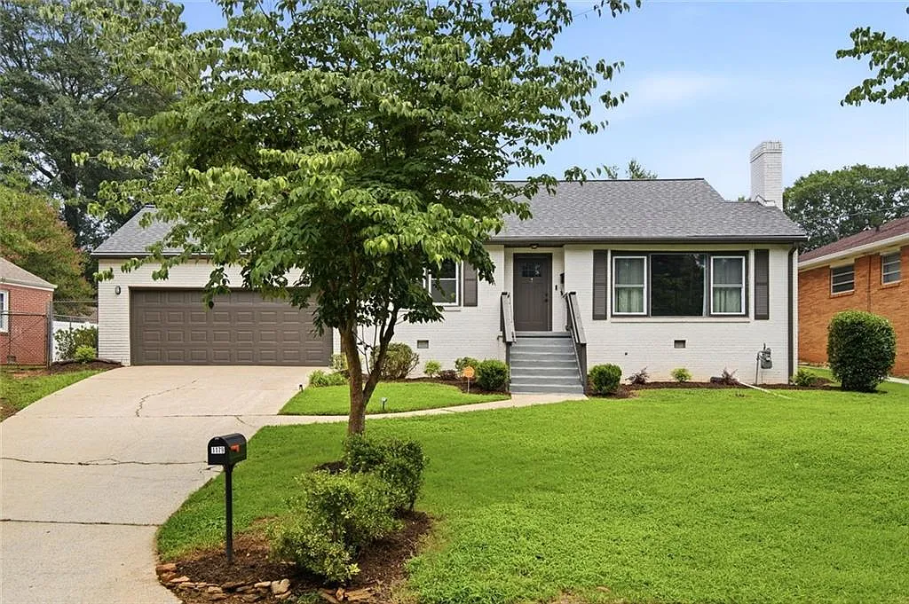 3 bed, 2.0 bath, 1857 sqft, $2,600 — Photo 1