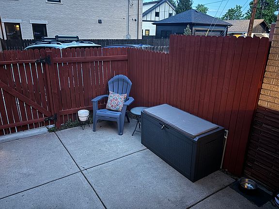 3rd image of 3662 N Clay St