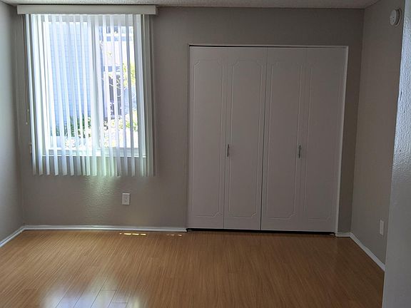 4th image of 104-12512 Chandler Blvd #104