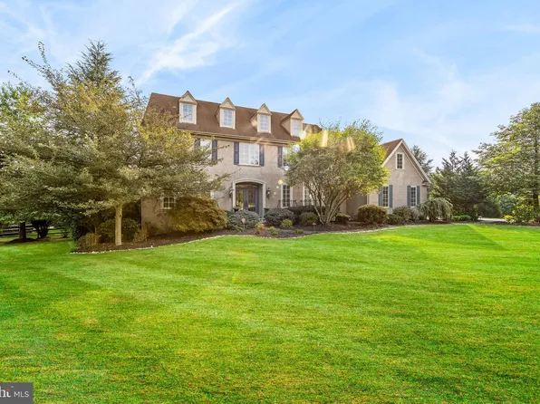 1720 Chantilly Ln, Chester Springs, PA 19425