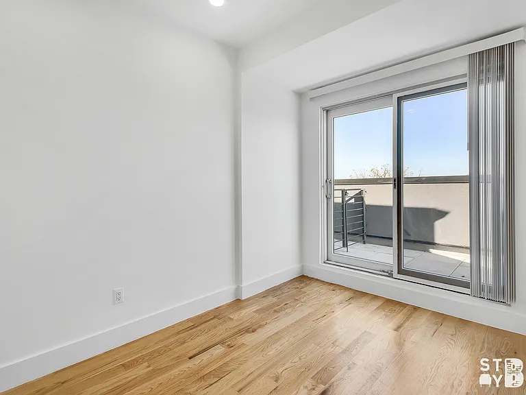 735 Greene Ave #4A — Photo 9