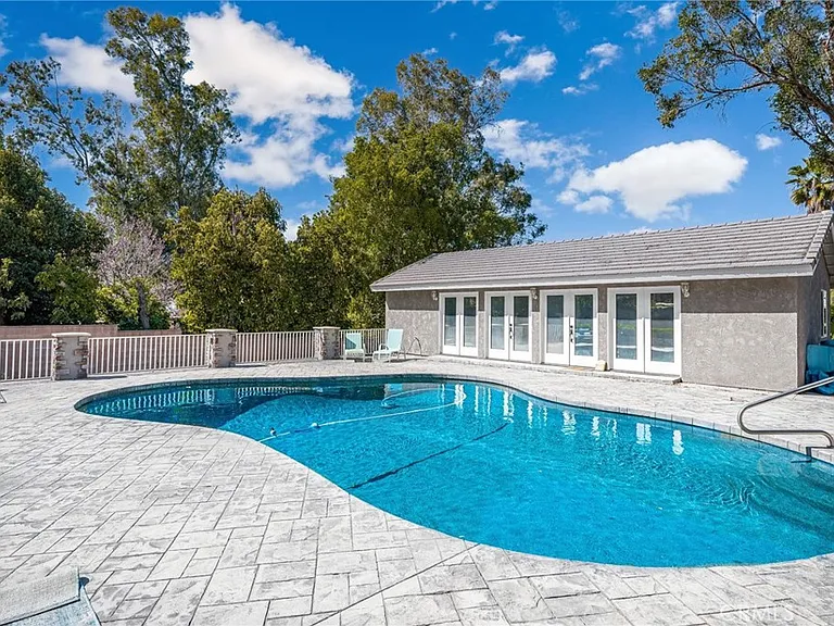 7455 Jola Dr — Photo 53