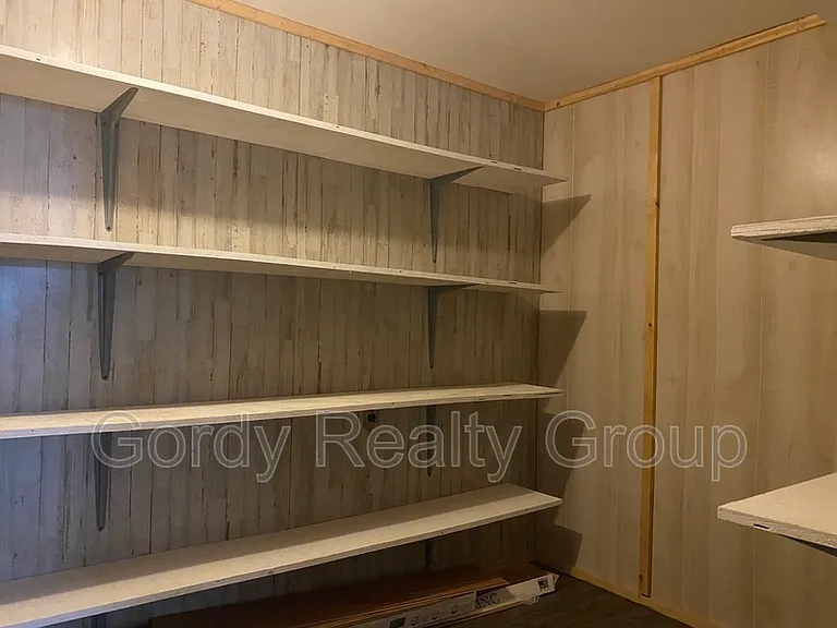 2057 Gay Ave — Photo 13
