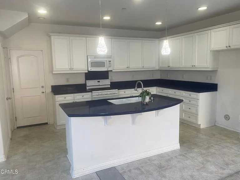 3630 Dunkirk Dr — Photo 2