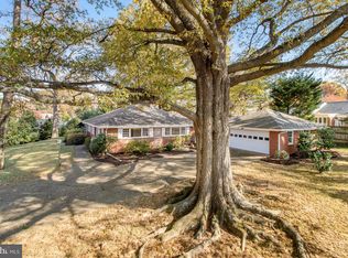 2411 N Monroe St, Arlington, VA 22207