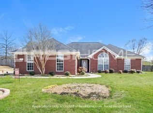 216 Turkey Point Dr, New Market, AL 35761