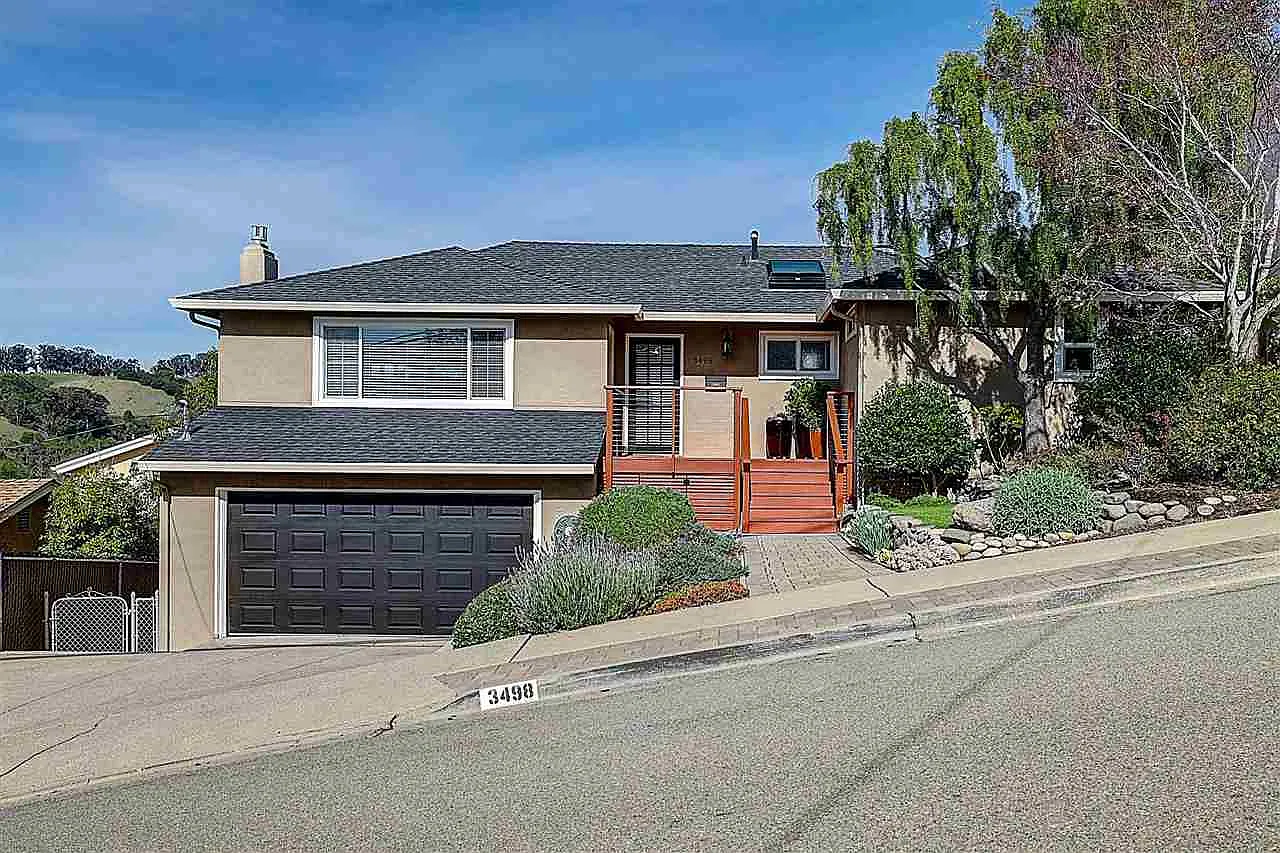 3498 Northwood Dr photo 1