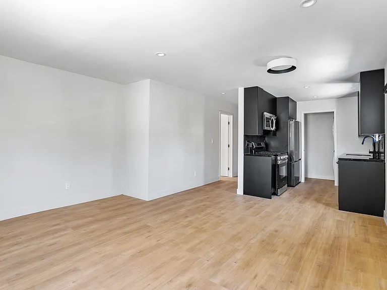 266 S Park View St #266 — Photo 10