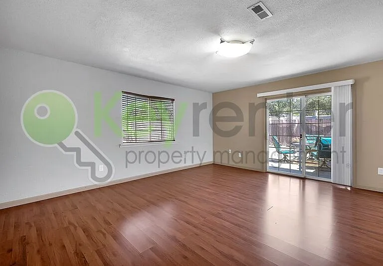 7137 Reyn Oaks Way — Photo 14