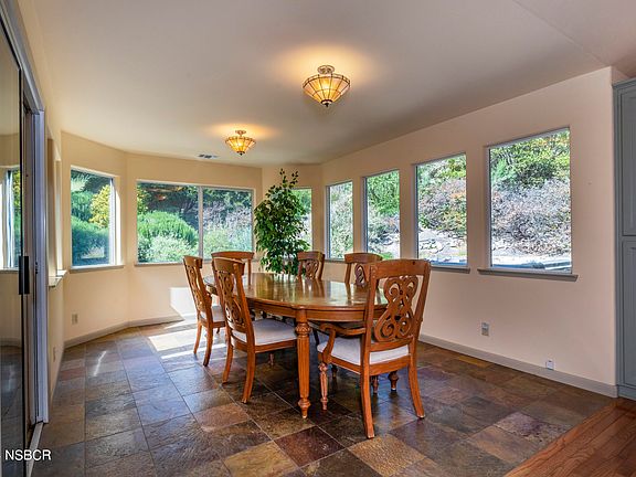5th image of 87 Pepperwood Way