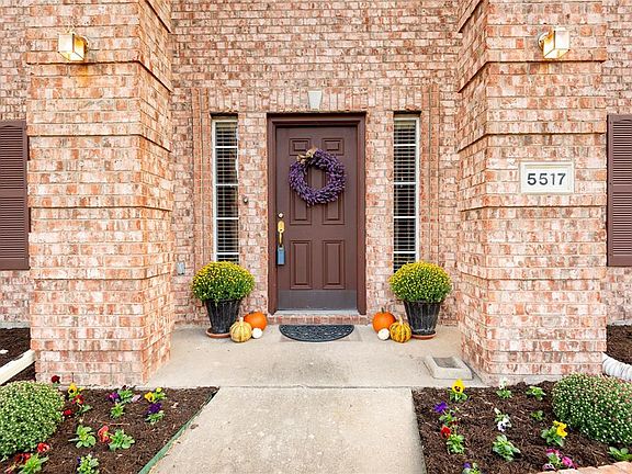 3rd image of 5517 Vineyard Ln