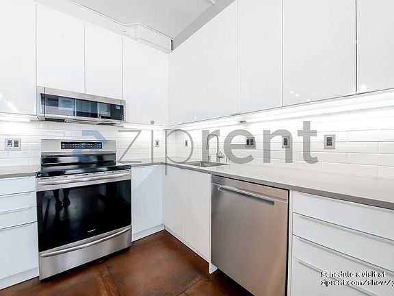 4th image of 215 W 7th St APT 1006