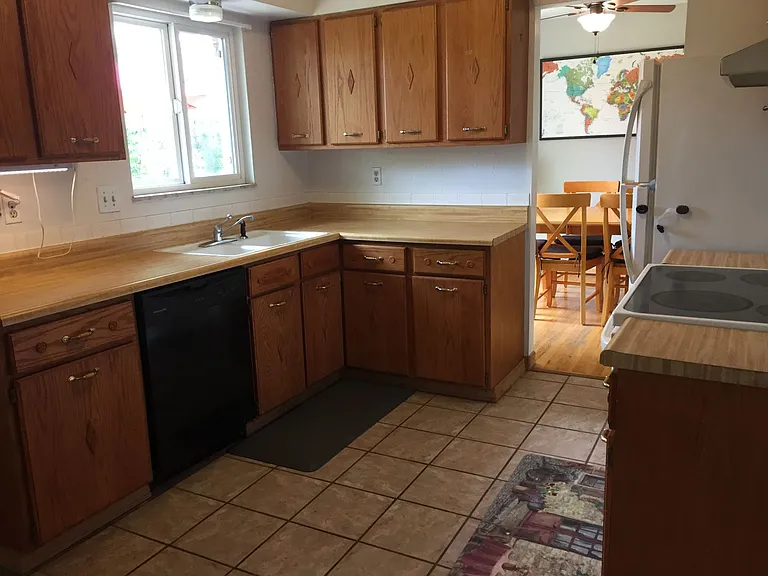 1253 Brookfield Dr — Photo 7