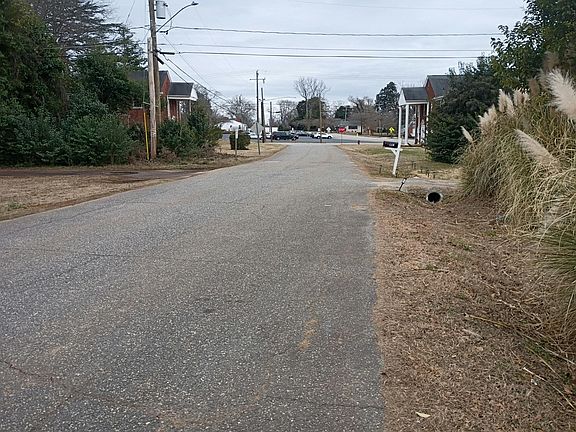 5th image of 111 Harvard Dr