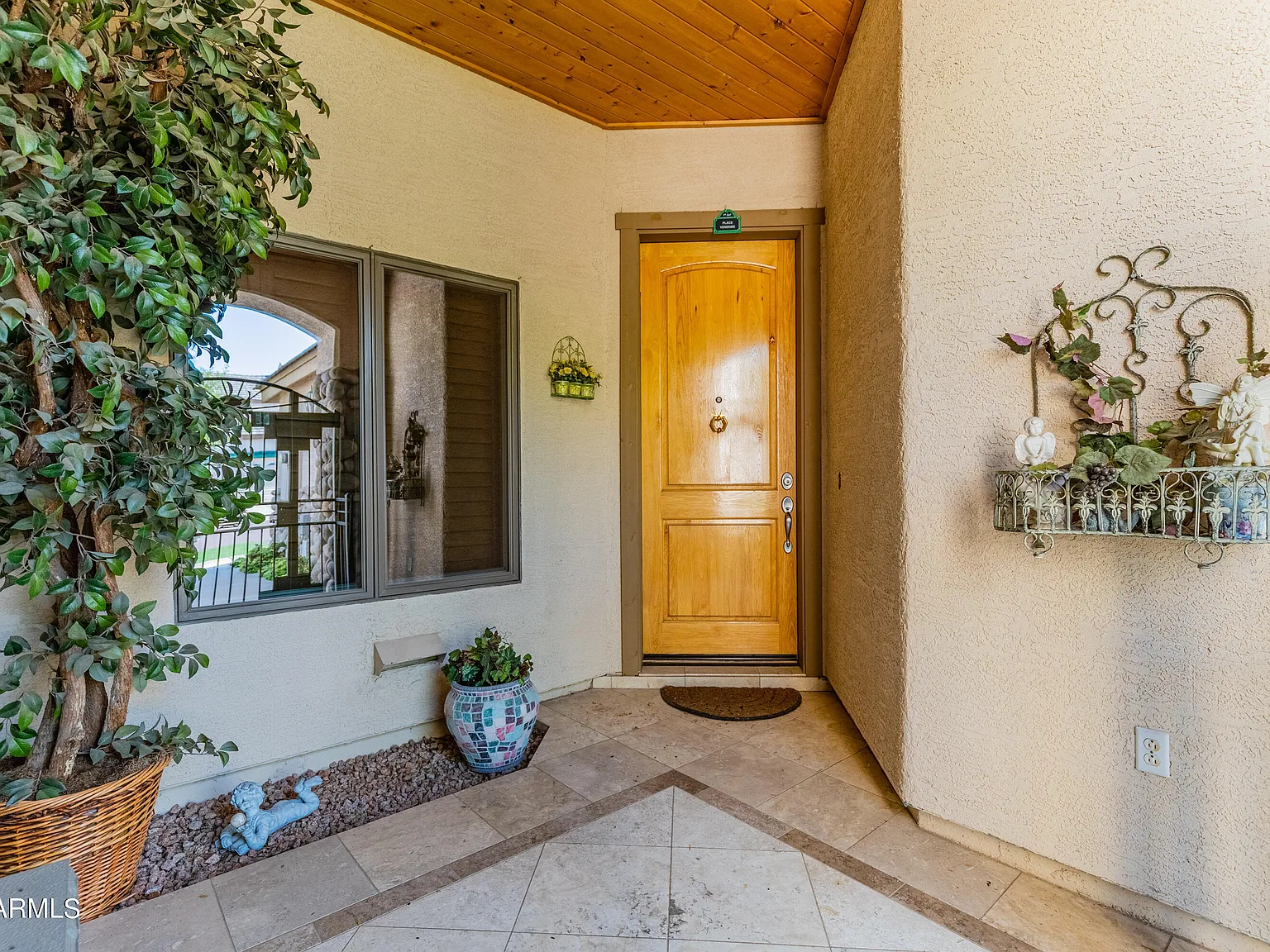 3 bed, 2.5 bath, 1979 sqft, $3,000 — Photo 3