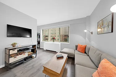 415 East 52nd Street, #2AC