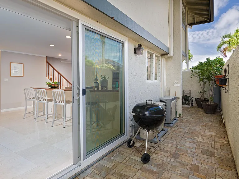 211 Kawaihae St #D9 — Photo 6