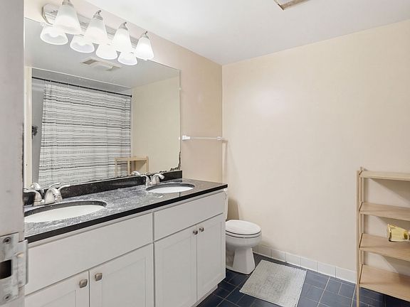 3rd image of 105A Gainsborough St #1