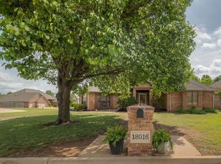 18016 San Mateo Ct, Edmond, OK 73012