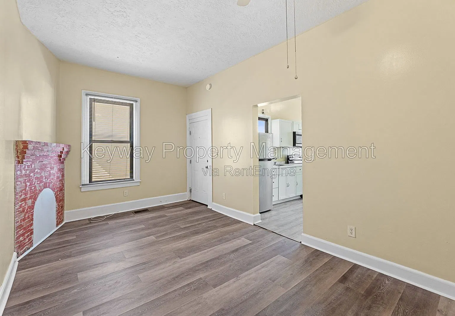 1 bed, 1.0 bath, 816 sqft, $950 — Photo 3