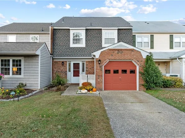4514 Sir Johns Ln, Virginia Beach, VA 23455