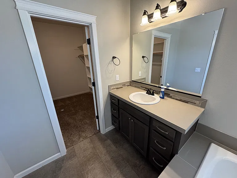 903 Riley Dr NE — Photo 6