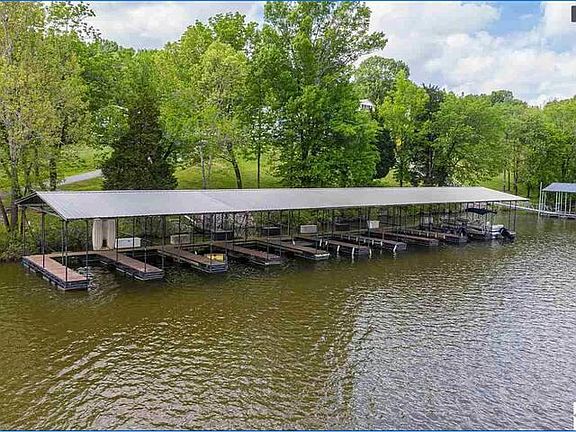 3rd image of 951 Cantrell Rd