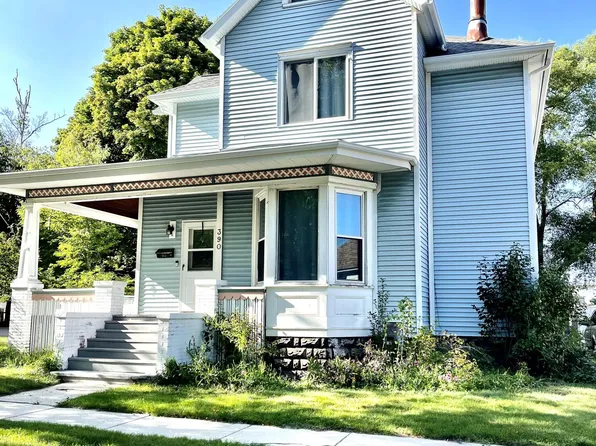 390 2nd St, Manistee, MI 49660